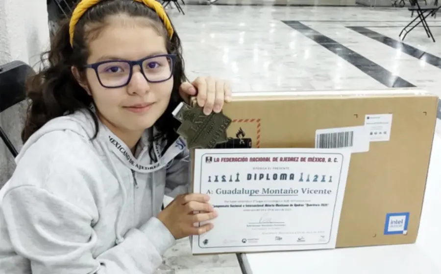 ajedrez_niña_campeona