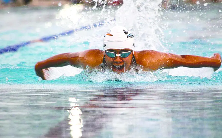 sahara-monroy-natacion1