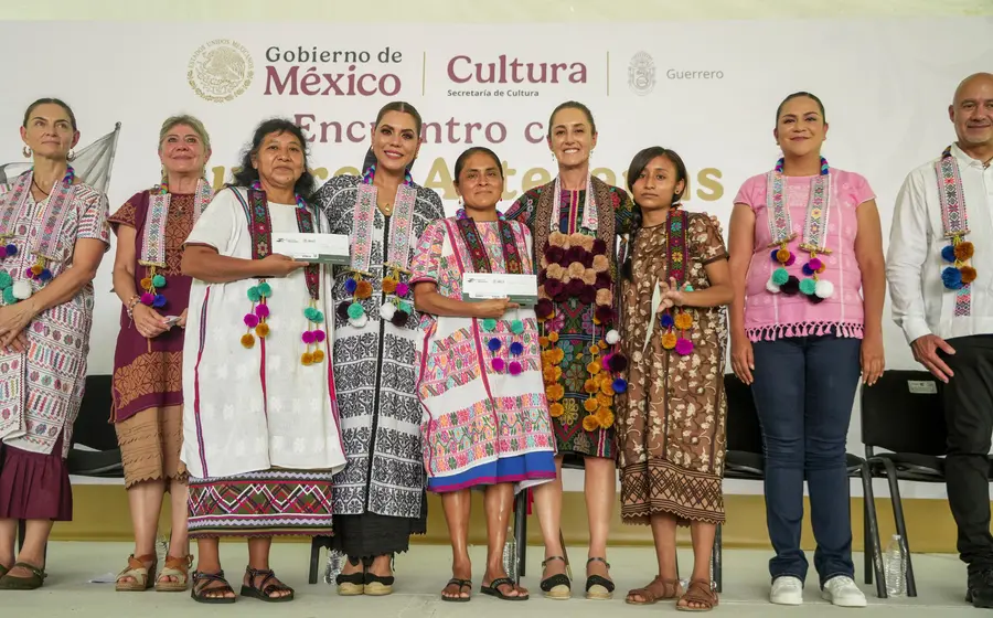 creditos_palabra_mujer_sheinbaum