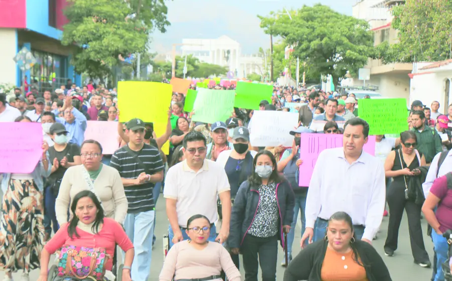 trabajadores_plazas_oaxaca