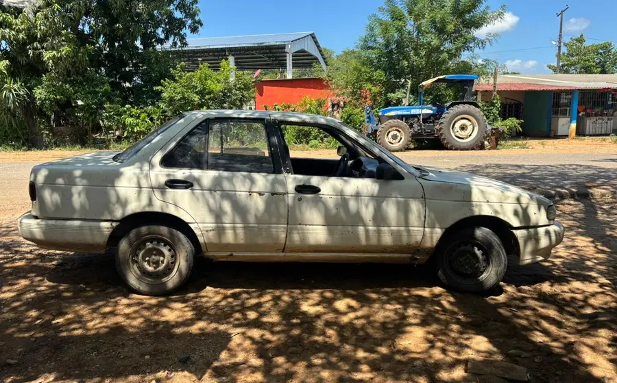 operativo_auto_detenido