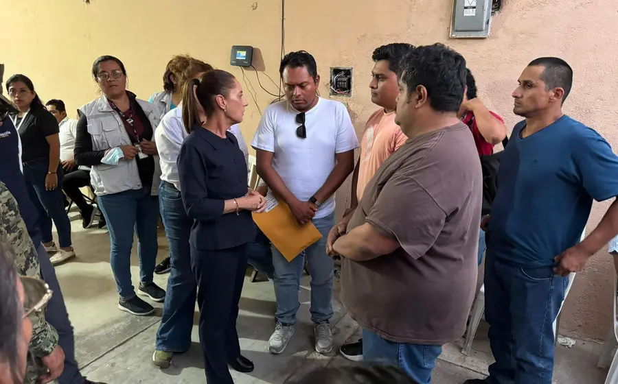  El Gobierno Federal ya entregó un apoyo emergente de $30 mil pesos, pero la pregunta clave es: ¿cuándo llegará la reparación total del daño?, la FGR ya analiza la "caja negra" para determinar las causas del lamentable accidente.