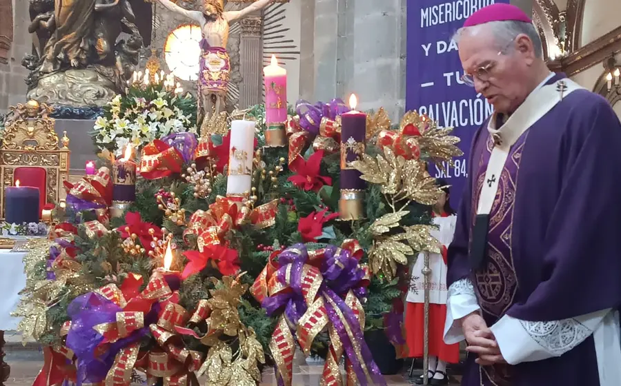 Fotografía de Pedro Vázquez Villalobos, arzobispo de Oaxaca, quien emitió un mensaje sobre el perdón y la paz en la temporada de Navidad.