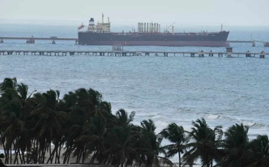 El buque petrolero Evana se encuentra atracado en el puerto de El Palito, en Puerto Cabello, Venezuela, en el contexto del apoyo de Rusia.