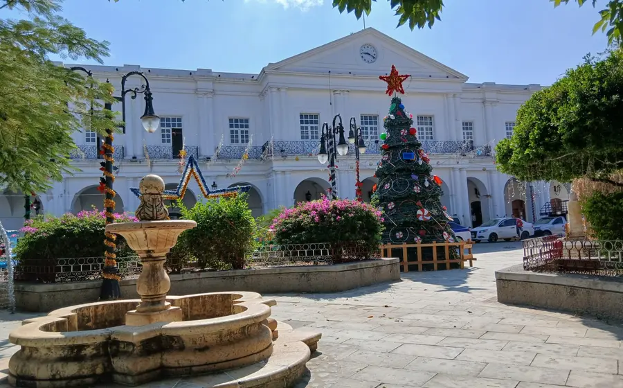 Miembros del Cabildo de Tehuantepec durante la sesión en la que no se logró la ratificación de la nueva tesorera municipal.