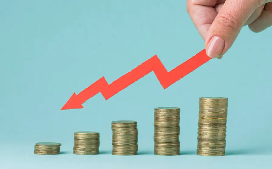 Ilustración conceptual sobre la Cuesta de Enero y el aumento de precios en productos como gasolina, refrescos y cigarros para el año 2026.