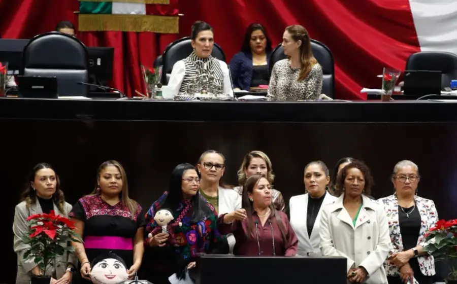 El pleno de la Cámara de Diputados durante la votación que aprobó 17 reformas para eliminar la violencia de género en México.