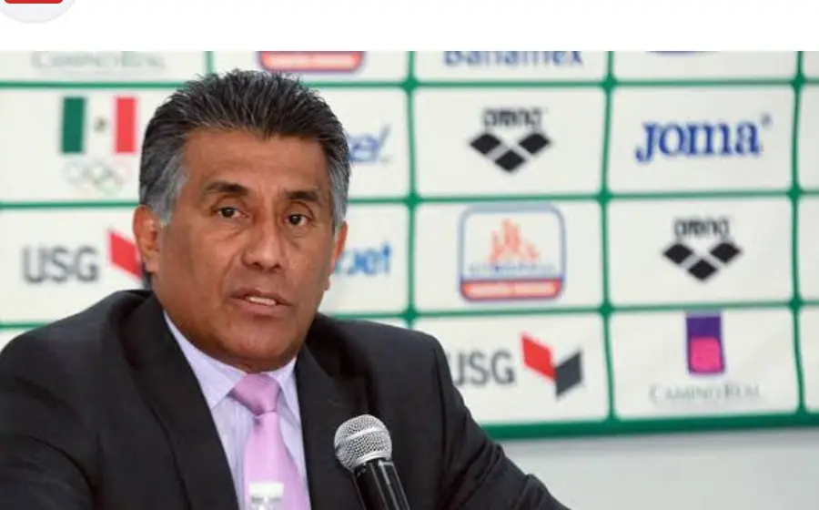 Un retrato de Ricardo Contreras, figura del boxeo mexicano, cuyo fallecimiento ha generado luto en la comunidad deportiva nacional.