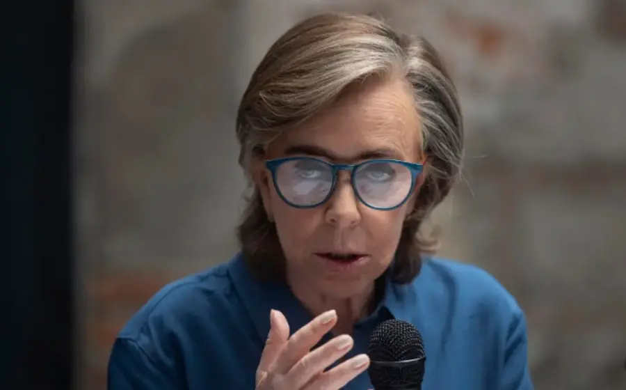 Retrato de Amparo Casar, figura central en el caso sobre una pensión vitalicia tras el fallecimiento de Carlos Fernando Márquez Padilla.