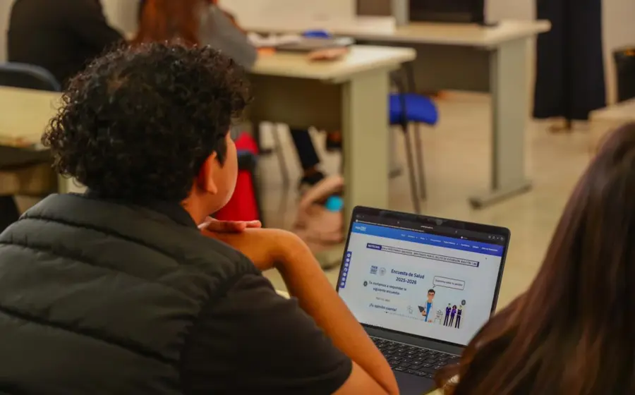 Gráfico informativo del servicio digital de la Fiscalía, un canal diseñado para agilizar denuncias y brindar asistencia a la ciudadanía las 24 horas.