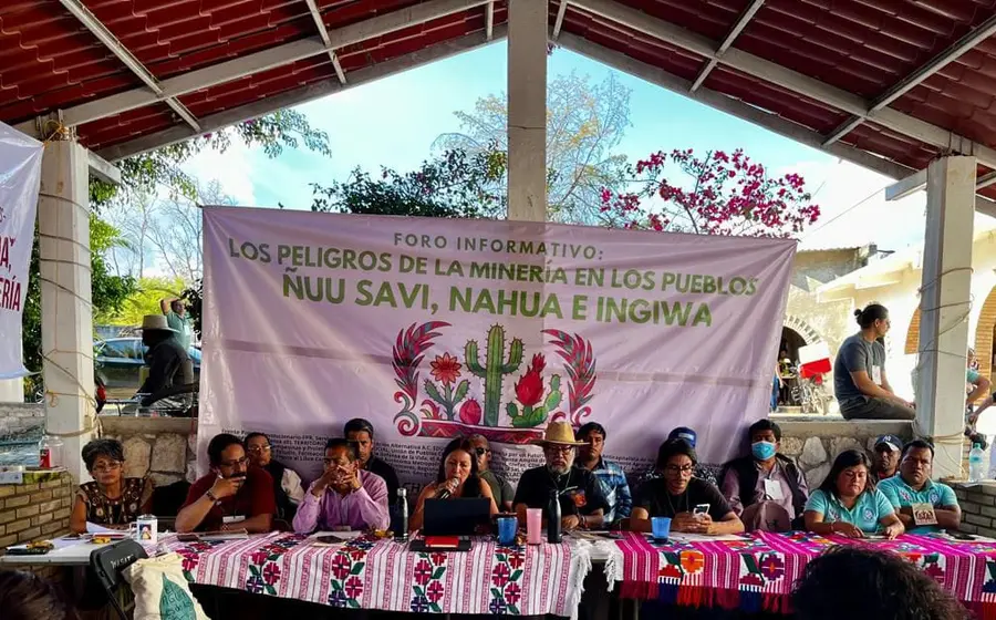Participantes del foro indígena en la Mixteca exigen la cancelación de concesiones mineras y un alto a las agresiones contra defensores del territorio.