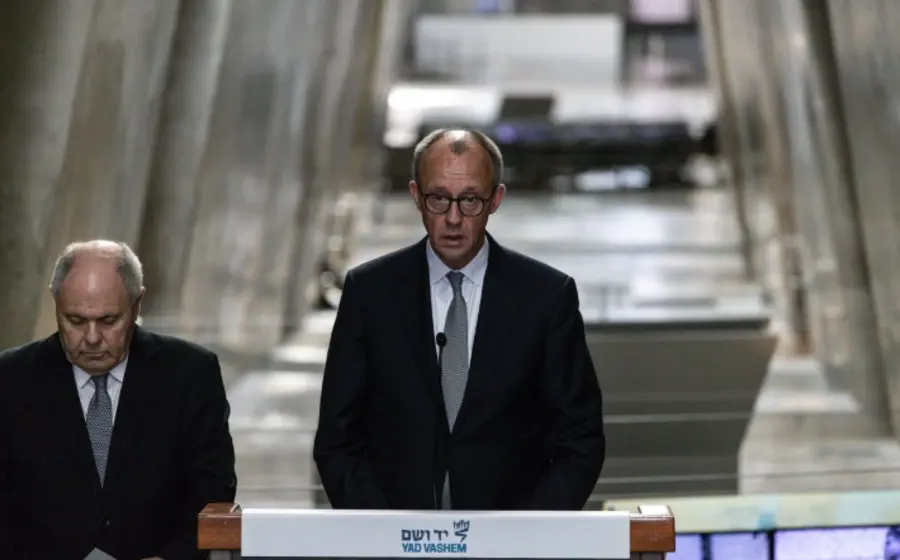 El político alemán Friedrich Merz durante su primera visita diplomática a Israel, donde abordó el compromiso de Alemania con la seguridad del Estado.