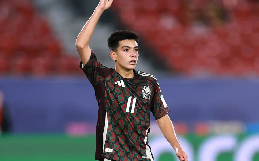 El joven Gilberto Mora, considerado un 'niño maravilla', en un retrato que marca su año de revelación durante el 2025.