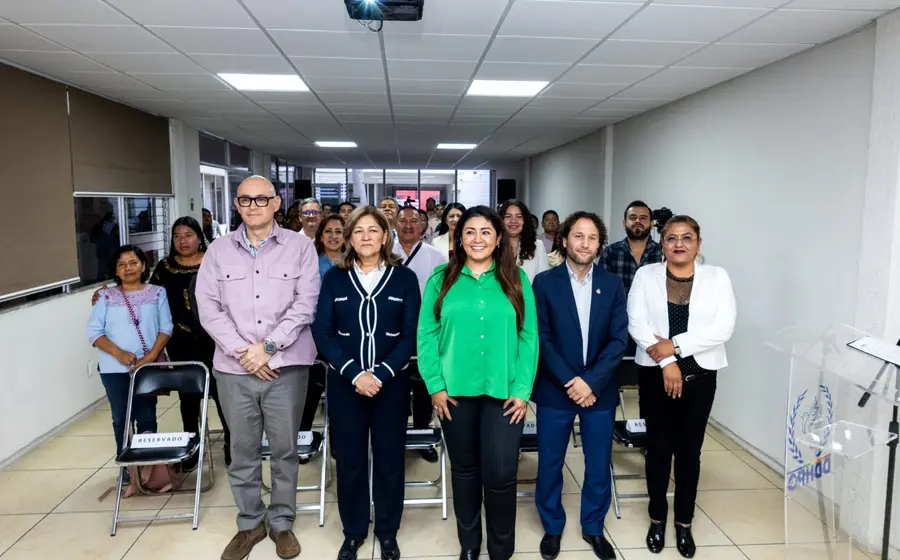 Un grupo de defensoras y defensores de distintos estados durante la inauguración del Diplomado sobre Litigio Estratégico para el Acuerdo de Escazú.