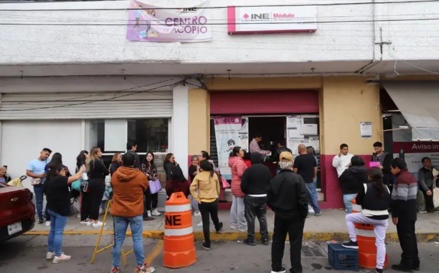 Exterior de un módulo de atención del Instituto Nacional Electoral (INE), donde se suspenderán temporalmente las actividades y el sistema de citas.