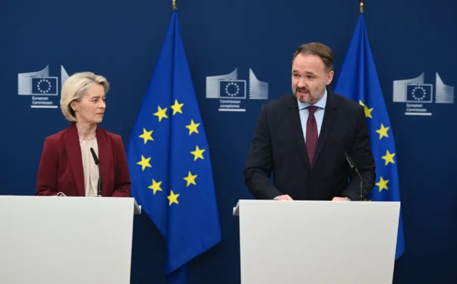 Jorgensen, representante de la Unión Europea, declara el fin del chantaje energético de Putin con la prohibición a la importación de gas ruso.