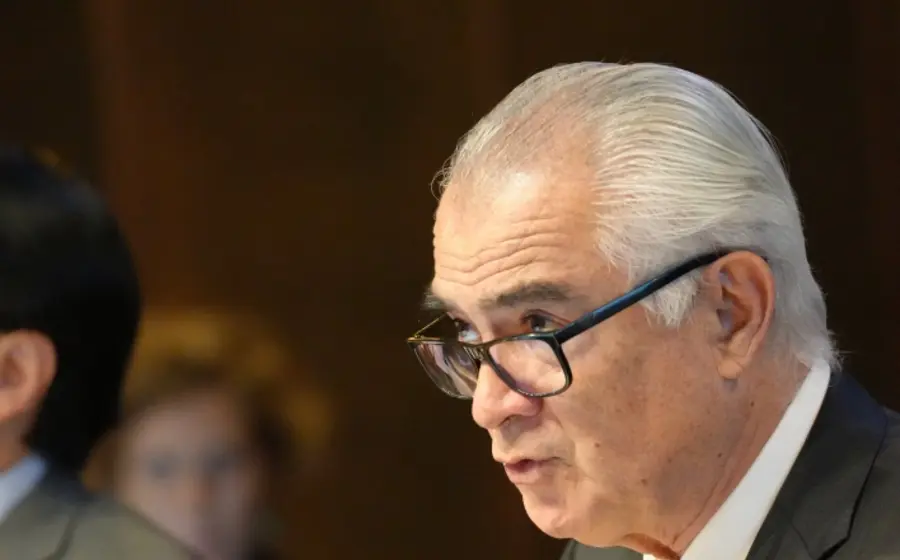 José Manuel Salazar-Xirinachs, secretario ejecutivo de la Cepal, en un retrato fotográfico relacionado con el análisis económico de México.
