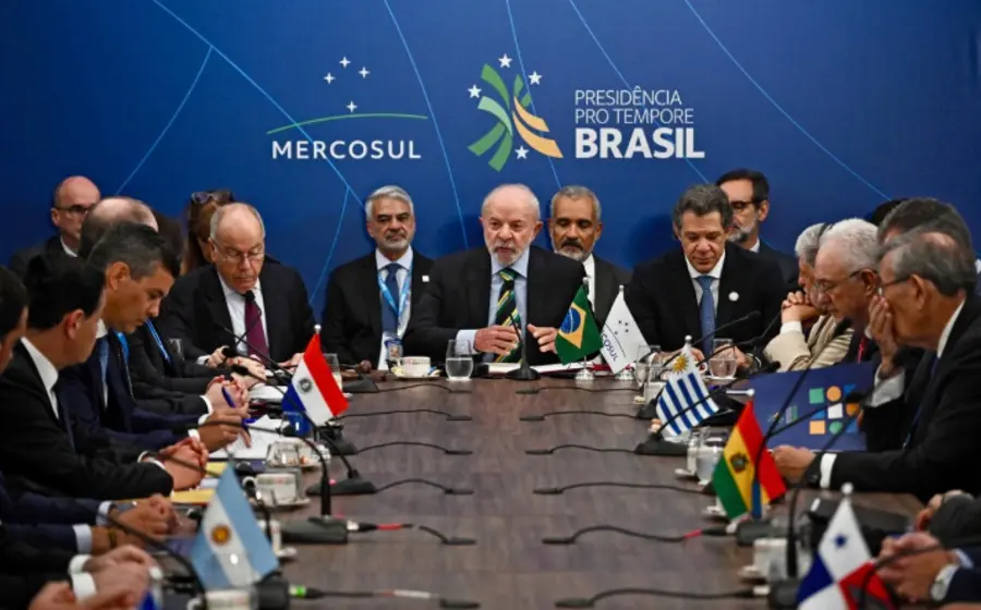 El presidente de Brasil, Lula da Silva, se pronuncia a favor de una solución diplomática para evitar una catástrofe humanitaria en Venezuela.