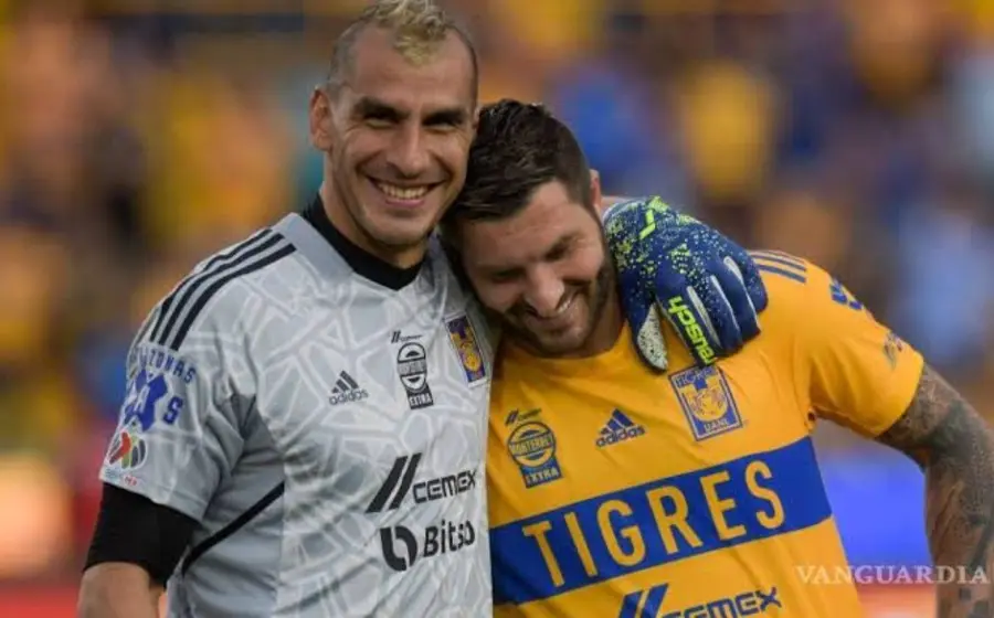 El portero Nahuel Guzmán y el delantero André-Pierre Gignac, figuras del equipo, confirman su continuidad en el club de fútbol Tigres UANL.