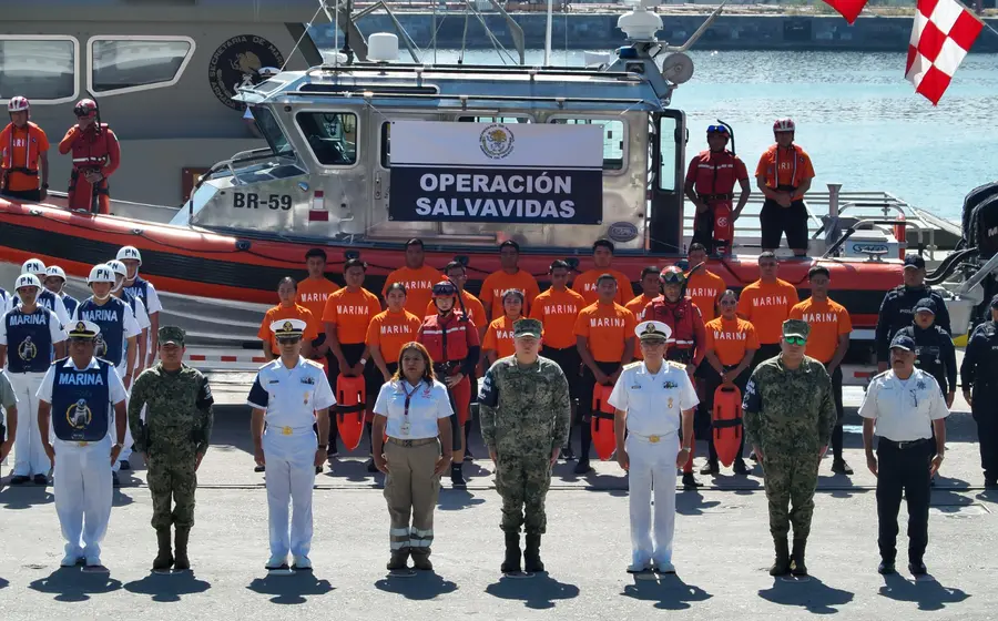 Un grupo de 115 elementos de la marina, entre almirantes y oficiales, listos para participar en la Operación Salvavidas Invierno 2025.