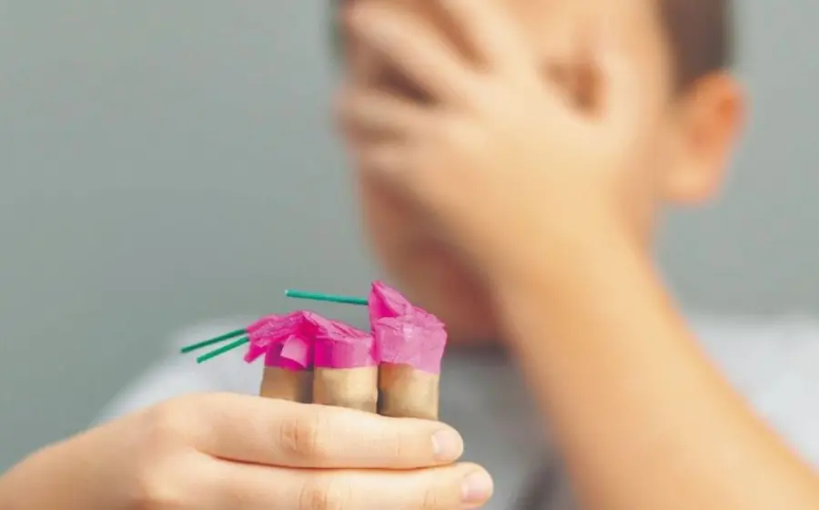 Pirotecnia ilegal que representa el grave riesgo de quemaduras y amputaciones para los niños y niñas en el estado de Oaxaca.