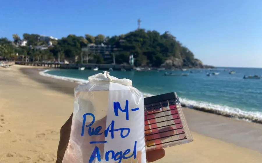 Una hermosa y limpia playa de Oaxaca, segura y lista para recibir a los vacacionistas gracias a sus altos estándares de calidad.