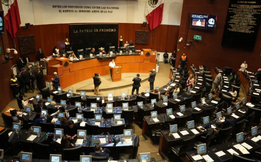 El pleno del Senado de la República en sesión para elegir a los integrantes de la Comisión Permanente, en el marco de un homenaje a Margarita Maza Parada.