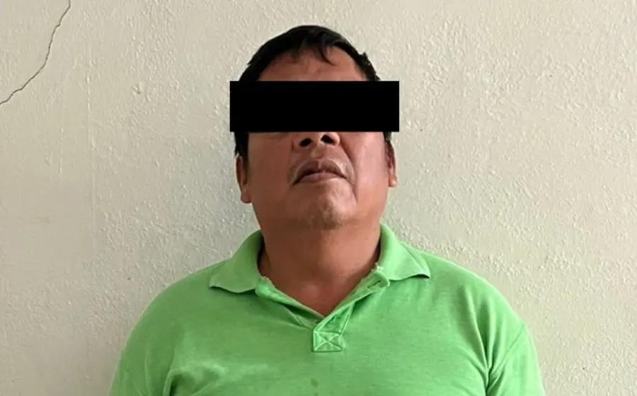 El profesor de secundaria Juan Manuel, quien fue detenido en el Istmo, es presentado tras ser acusado del delito de pederastia.