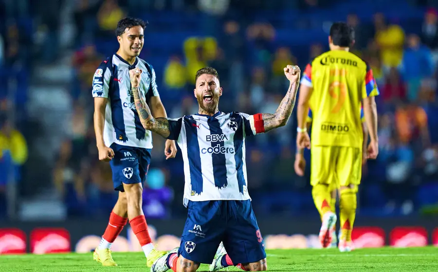 Los jugadores de Rayados de Monterrey en las semifinales, donde buscan ser el caballo negro del torneo después de eliminar al América.