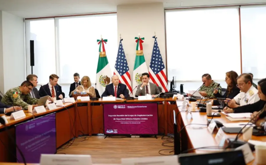 Funcionarios de México y Estados Unidos durante la segunda reunión de seguridad bilateral para dar seguimiento a los programas de cooperación fronteriza.