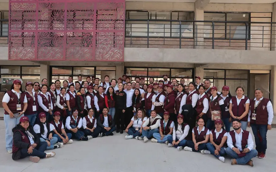 La Presidenta de México, Claudia Sheinbaum, durante la supervisión de la construcción del nuevo plantel CBTIS No. 304 en el municipio de El Marqués.