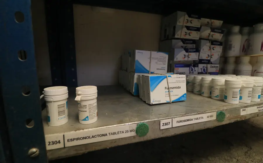 Los Servicios de Salud de Oaxaca (SSO) investigan el mercado negro de fármacos que pone en riesgo el abasto de medicamentos en la entidad.