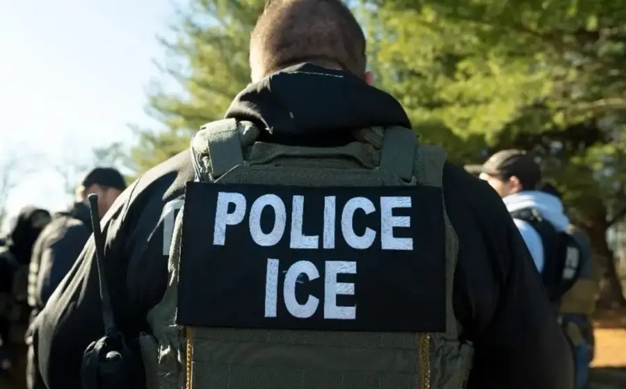 Imagen de la escena del tiroteo en Estados Unidos donde agentes del ICE dejaron un saldo de dos personas heridas.