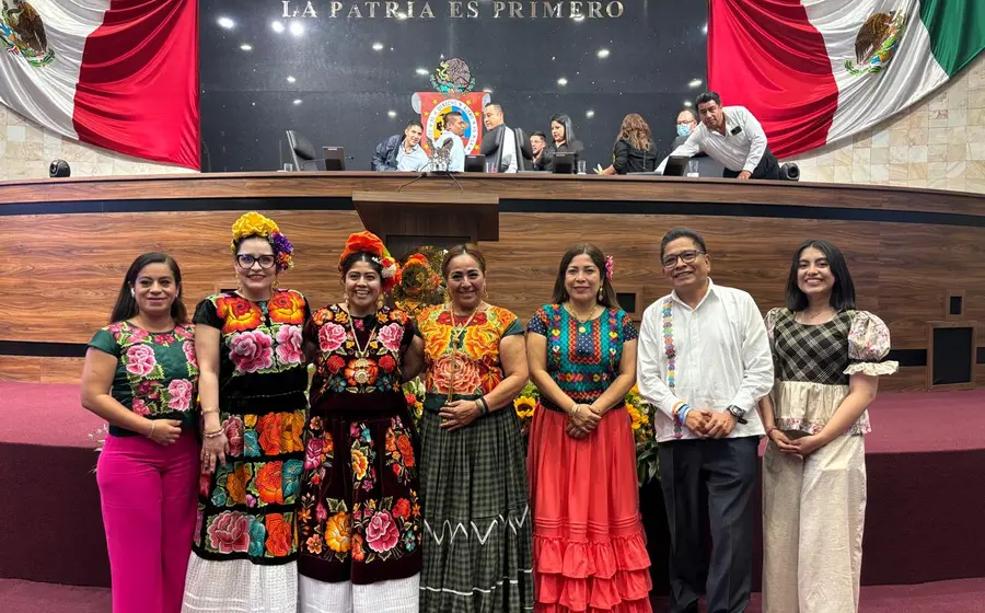 El traje de tehuana, indumentaria tradicional del Istmo, es reconocido como Patrimonio Cultural Inmaterial del estado de Oaxaca.