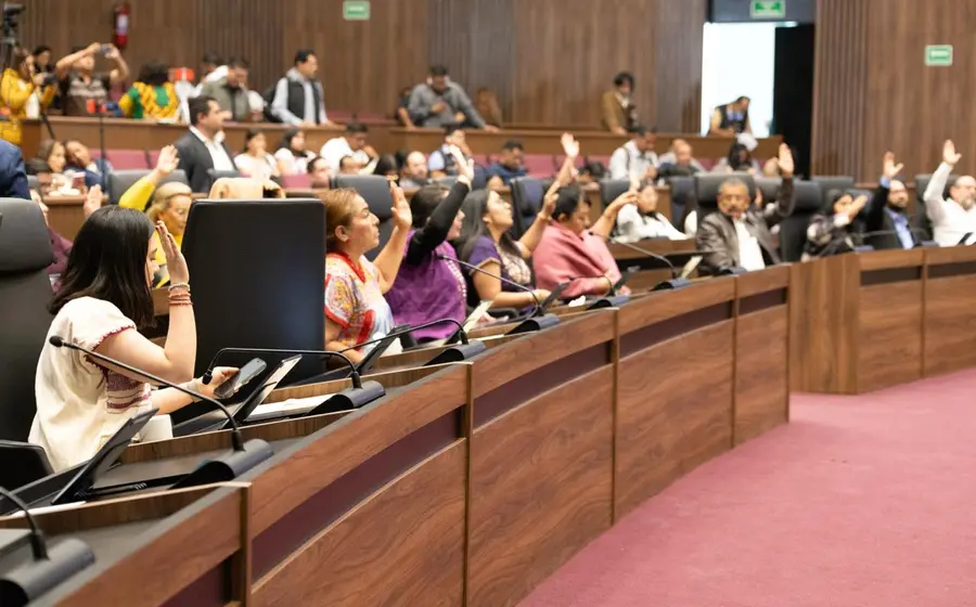 La UABJO implementa un programa de respaldo legal para ayudar a migrantes a crear testamentos y así blindar su patrimonio familiar.