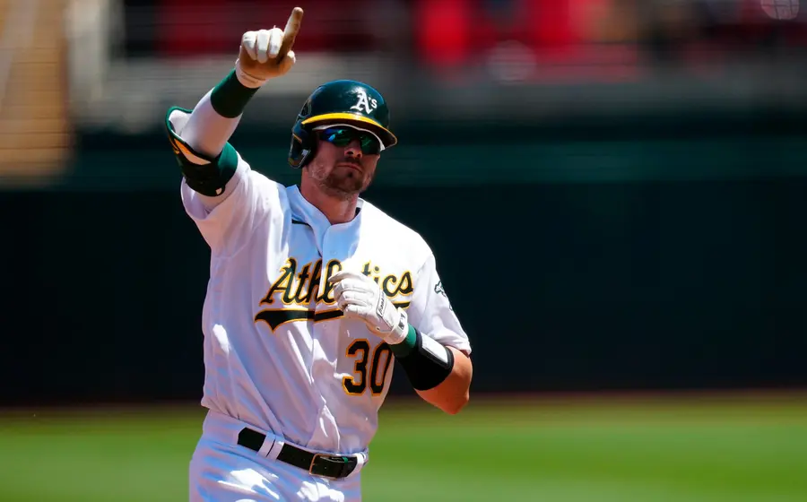 Formó parte de Atléticos de Oakland.