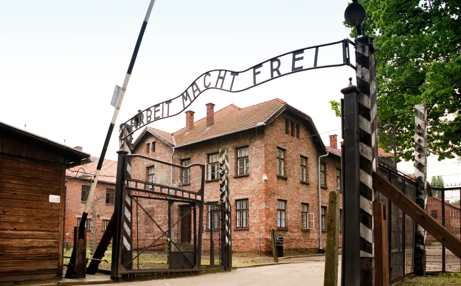 Auschwitz_I_(22_May_2010)