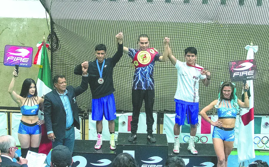 El oaxaqueño en lo más alto del podio