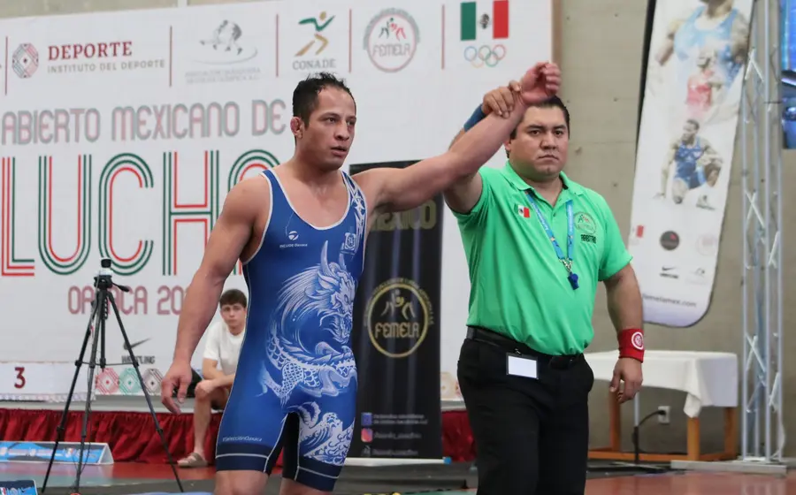 Campeón de su categoría en este Abierto Mexicano de Luchas 2025 de la Femela.