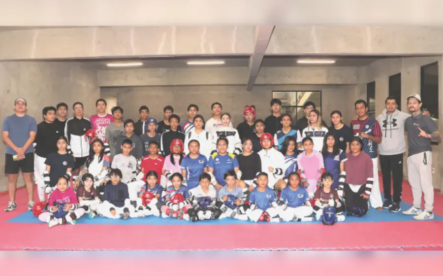 Integrantes de la selección oaxaqueña de taekwondo que se preparan con gran esfuerzo y compromiso rumbo a NC