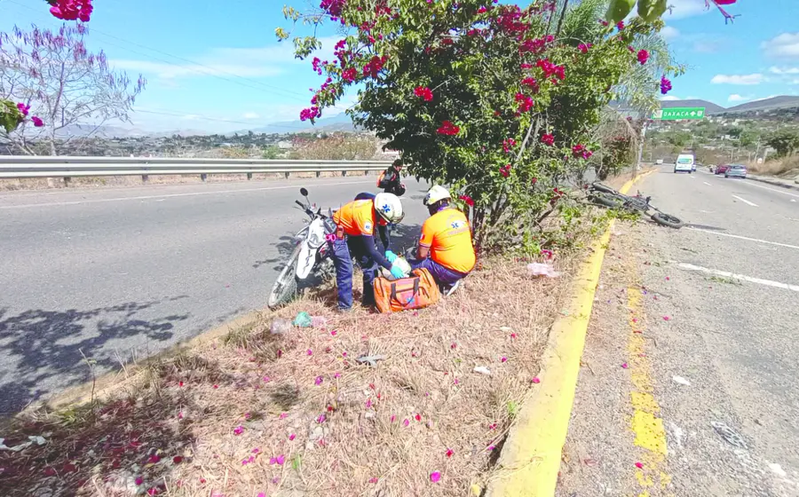 MOCICLISTAMUJER1_0