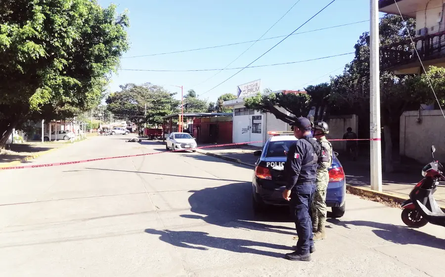 El lugar fue acordonado por elementos policiacos.