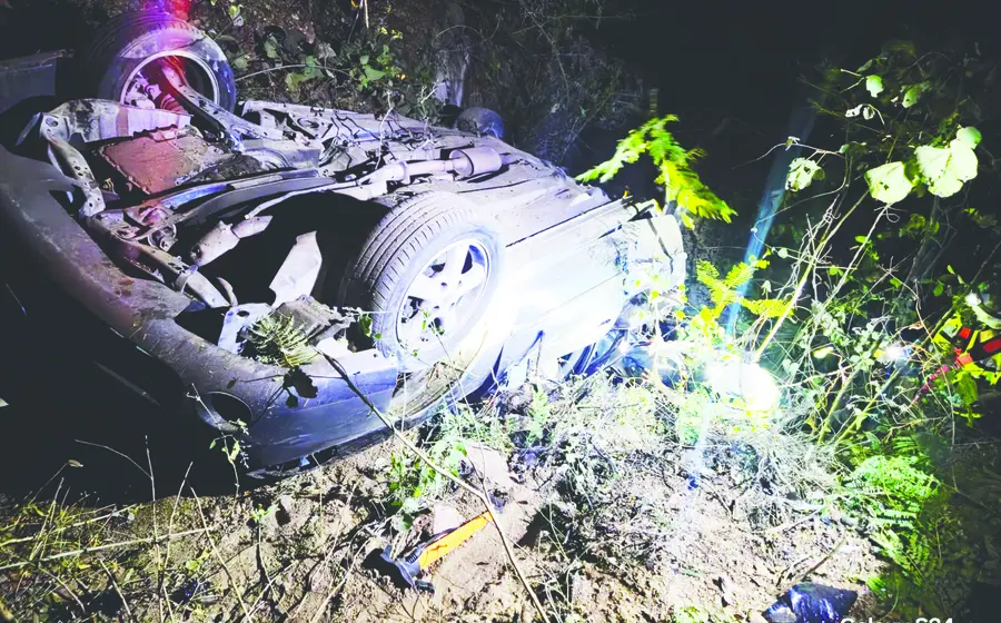 Tres personas fallecieron al volcar un vehículo en Barranca Larga, Ejutla de Crespo.