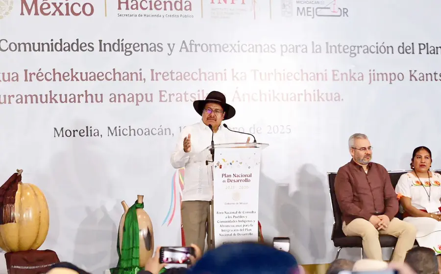 Regino Montes dijo que las autoridades y representantes de los pueblos indígenas y afromexicanos también convinieron dar se- guimiento a las propuestas surgidas del Foro Nacional de Consulta.