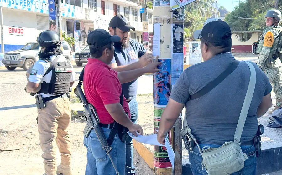 En la costa oaxaqueña, donde opera un grupo delictivo y en los Valles Centrales realizan operativos de búsqueda de los siete jóvenes.