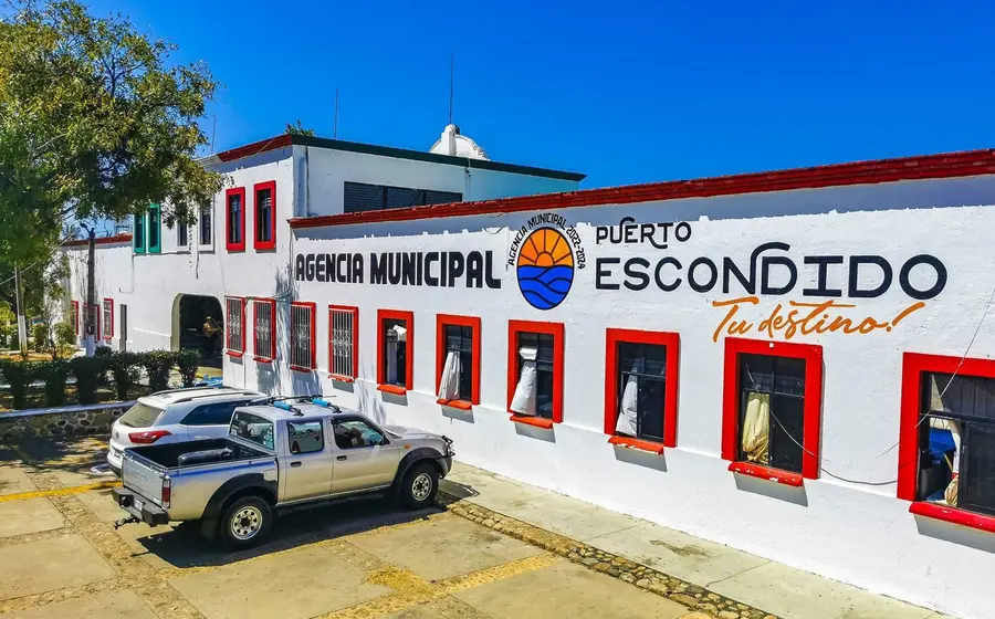 Se mantiene un estado de precariedad en el ayuntamiento de Puerto Escondido.