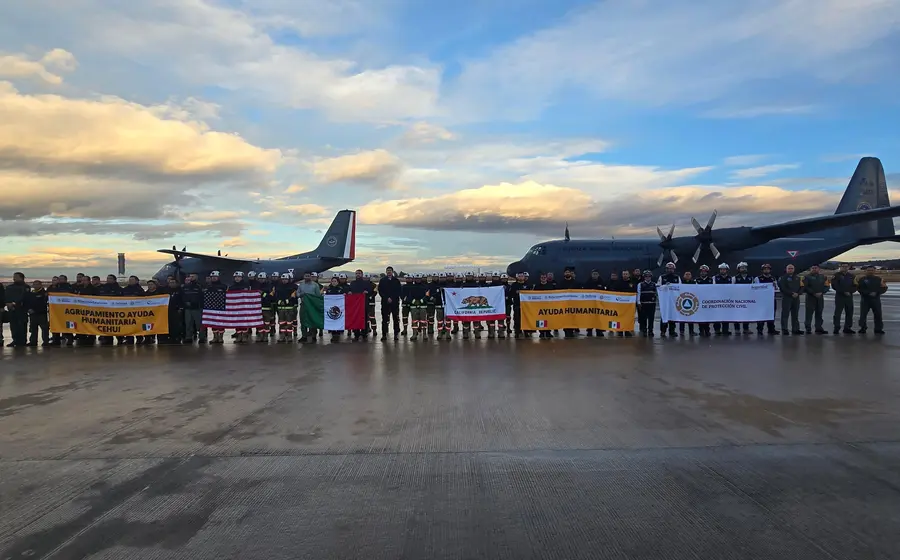 El personal de apoyo viajó a California en dos aviones de la Secretaría de la Defensa Nacional.