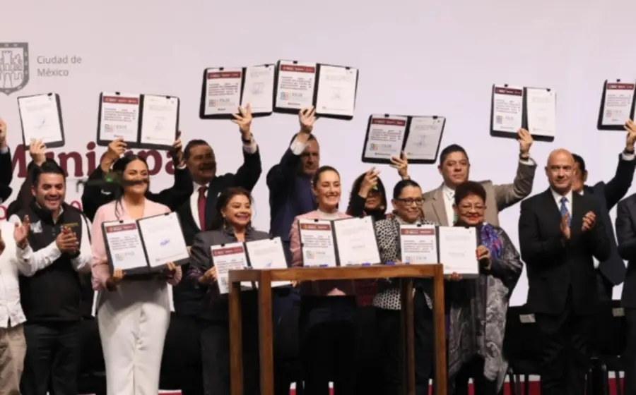 La Presidenta Sheinbaum también anunció la creación de un Plan Maestro en el que se juntarán los re- cursos de los tres niveles de gobierno para garantizar el acceso y abasto de agua potable.
