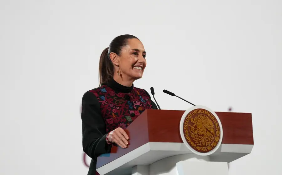 Precisó Sheinbaum Pardo que las 500 mil viviendas que construirá Conavi beneficiarán a personas no derechohabientes que ganan entre uno y dos salarios mínimos.