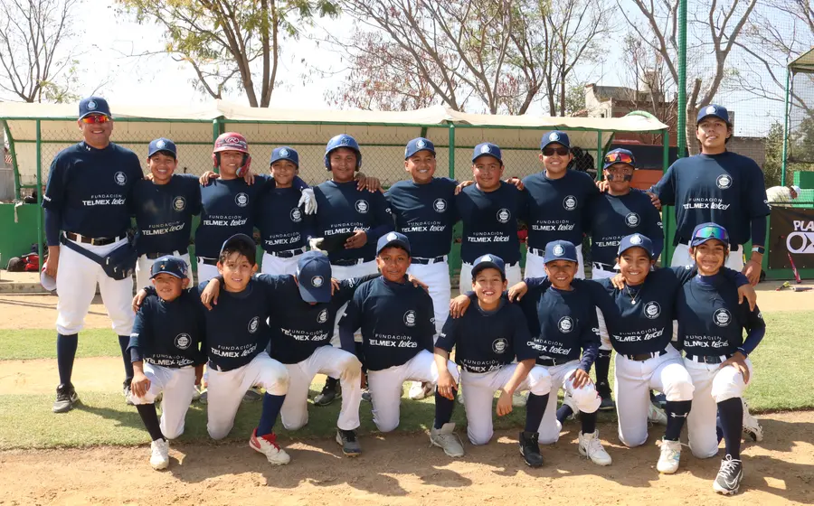 La novena de Valles (Liga Monte Albán) de la categoría 11-12 años, con pase al Nacional.